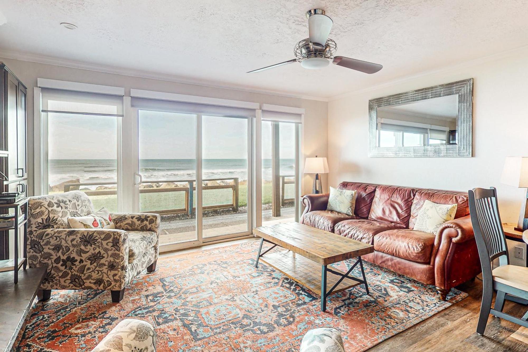 Waveside Hideaway, Unit 11 Apartment *